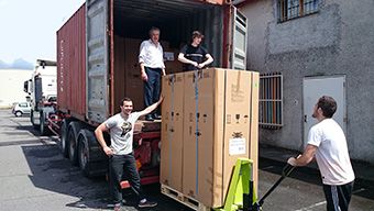 avril14-containerSQvision